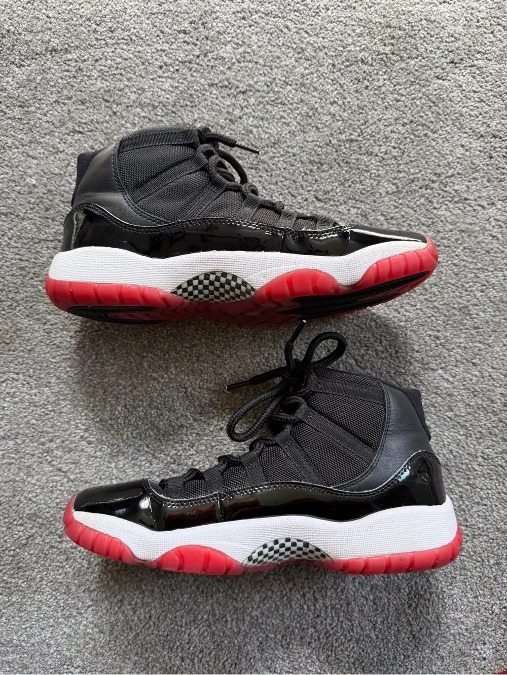 2019 Air Jordan 11 Bred Retro Size 7Y